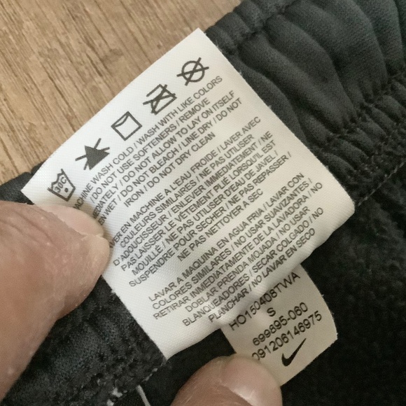 SOLD! Boys Sz Small Nike Therma-FIT Sweatpants Grey 699895-060 & Blk 853714-010 - Picture 9 of 16